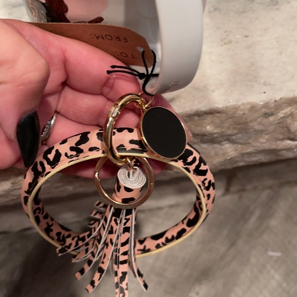 Mug and keychain set - Picture 3 of 6